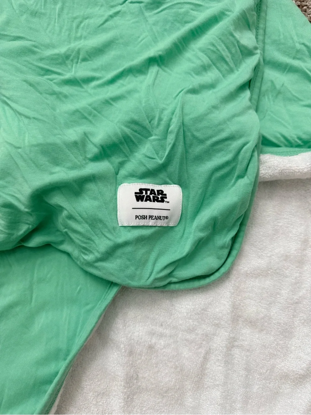 Posh Peanut x Star Wars Baby Yoda Hooded Towel